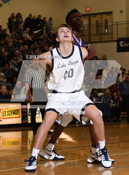 Thumbnail 2 in Garfield vs. Lake Oswego (Les Schwab Invitational) photogallery.