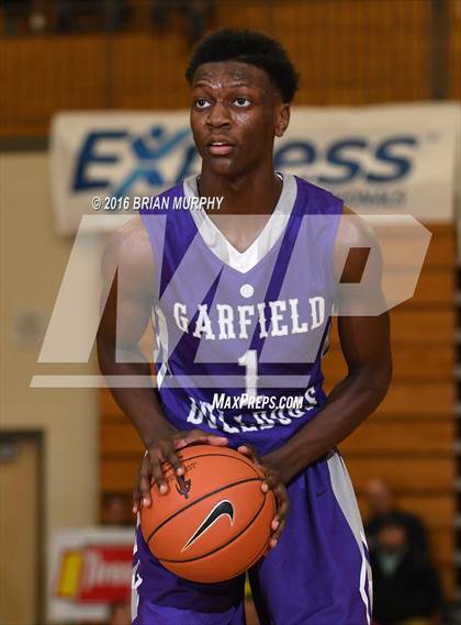 Thumbnail 3 in Garfield vs. Lake Oswego (Les Schwab Invitational) photogallery.