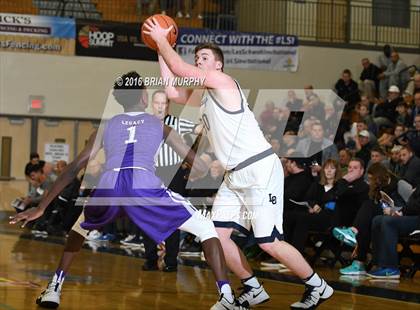 Thumbnail 3 in Garfield vs. Lake Oswego (Les Schwab Invitational) photogallery.