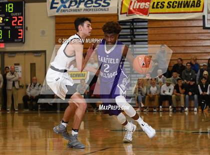 Thumbnail 2 in Garfield vs. Lake Oswego (Les Schwab Invitational) photogallery.