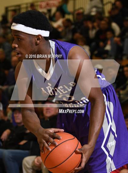 Thumbnail 3 in Garfield vs. Lake Oswego (Les Schwab Invitational) photogallery.