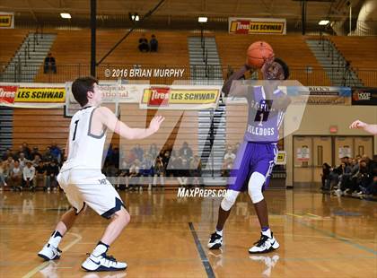 Thumbnail 3 in Garfield vs. Lake Oswego (Les Schwab Invitational) photogallery.