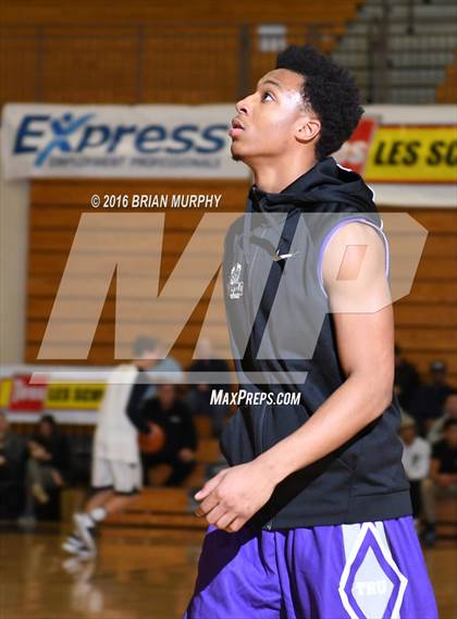 Thumbnail 3 in Garfield vs. Lake Oswego (Les Schwab Invitational) photogallery.