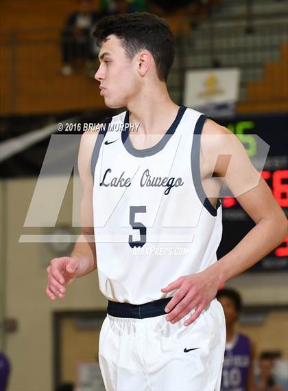 Thumbnail 1 in Garfield vs. Lake Oswego (Les Schwab Invitational) photogallery.