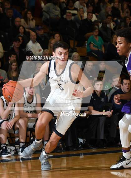 Thumbnail 2 in Garfield vs. Lake Oswego (Les Schwab Invitational) photogallery.