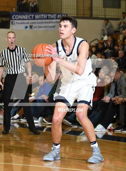 Thumbnail 1 in Garfield vs. Lake Oswego (Les Schwab Invitational) photogallery.