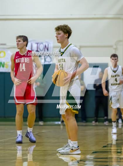 Thumbnail 2 in Mater Dei vs Santa Barbara (CIF-SS D1 Quarterfinals) photogallery.