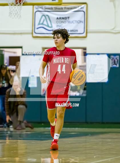 Thumbnail 1 in Mater Dei vs Santa Barbara (CIF-SS D1 Quarterfinals) photogallery.