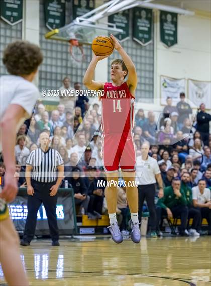Thumbnail 2 in Mater Dei vs Santa Barbara (CIF-SS D1 Quarterfinals) photogallery.