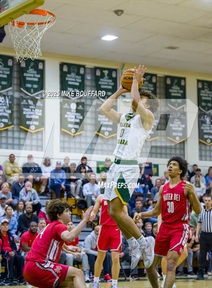 Thumbnail 2 in Mater Dei vs Santa Barbara (CIF-SS D1 Quarterfinals) photogallery.