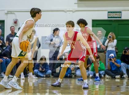 Thumbnail 2 in Mater Dei vs Santa Barbara (CIF-SS D1 Quarterfinals) photogallery.