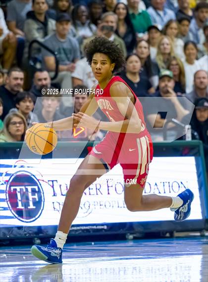 Thumbnail 3 in Mater Dei vs Santa Barbara (CIF-SS D1 Quarterfinals) photogallery.