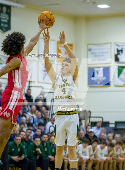 Thumbnail 2 in Mater Dei vs Santa Barbara (CIF-SS D1 Quarterfinals) photogallery.