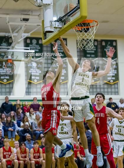Thumbnail 3 in Mater Dei vs Santa Barbara (CIF-SS D1 Quarterfinals) photogallery.