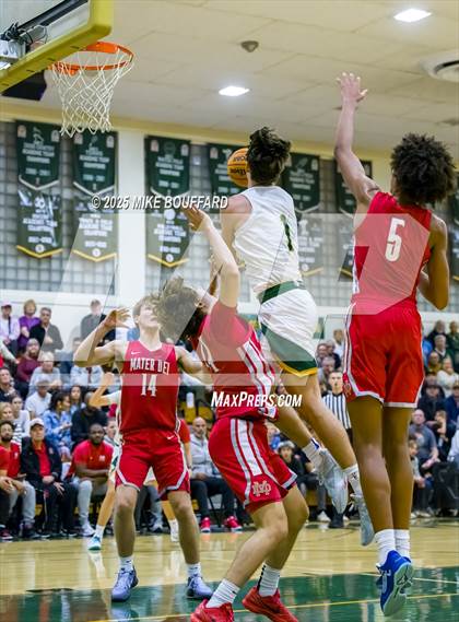 Thumbnail 3 in Mater Dei vs Santa Barbara (CIF-SS D1 Quarterfinals) photogallery.