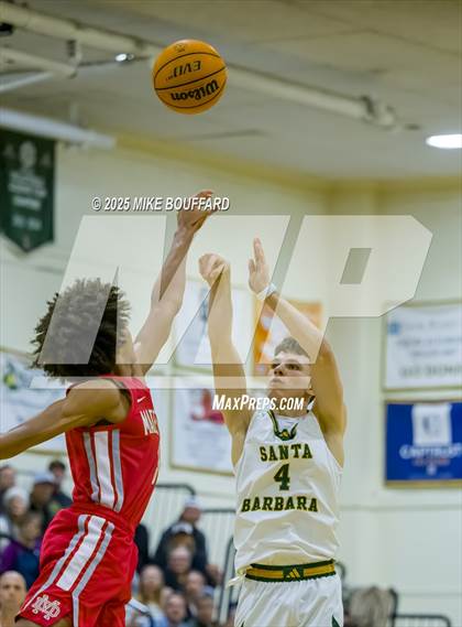 Thumbnail 3 in Mater Dei vs Santa Barbara (CIF-SS D1 Quarterfinals) photogallery.