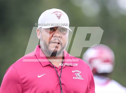 Thumbnail 1 in Raines @ Ribault photogallery.