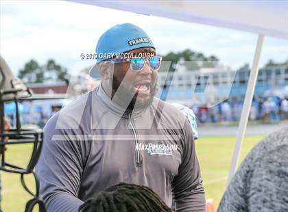 Thumbnail 1 in Raines @ Ribault photogallery.