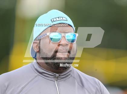 Thumbnail 1 in Raines @ Ribault photogallery.