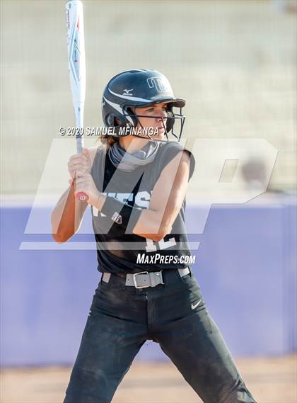 Thumbnail 3 in Millard West vs. Elkhorn South photogallery.