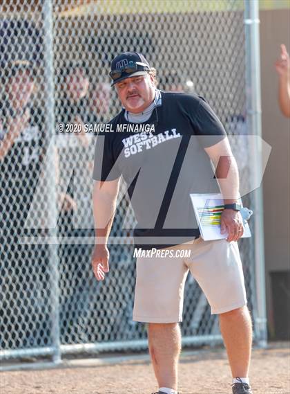 Thumbnail 2 in Millard West vs. Elkhorn South photogallery.