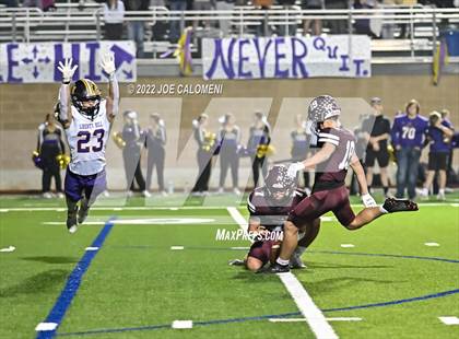 Thumbnail 1 in Liberty Hill vs Flour Bluff (UIL 5A Region 4 Quarterfinal) photogallery.