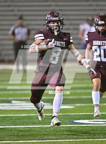 Thumbnail 1 in Liberty Hill vs Flour Bluff (UIL 5A Region 4 Quarterfinal) photogallery.