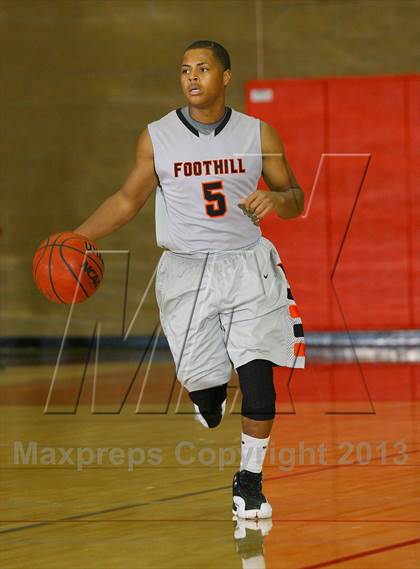 Thumbnail 3 in Foothill vs. Franklin (Common Good Classic) photogallery.