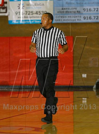 Thumbnail 2 in Foothill vs. Franklin (Common Good Classic) photogallery.