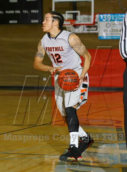 Thumbnail 3 in Foothill vs. Franklin (Common Good Classic) photogallery.