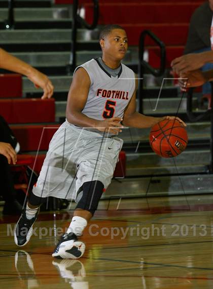 Thumbnail 2 in Foothill vs. Franklin (Common Good Classic) photogallery.
