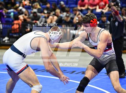 Thumbnail 2 in UIL State Championships - 5A 160lb Final photogallery.