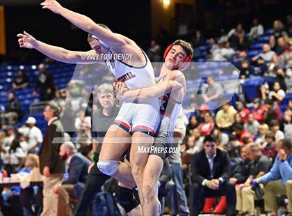 Thumbnail 3 in UIL State Championships - 5A 160lb Final photogallery.