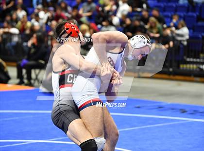 Thumbnail 1 in UIL State Championships - 5A 160lb Final photogallery.