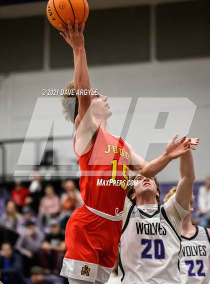 Thumbnail 2 in Judge Memorial @ Riverton photogallery.