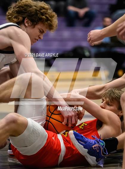 Thumbnail 2 in Judge Memorial @ Riverton photogallery.
