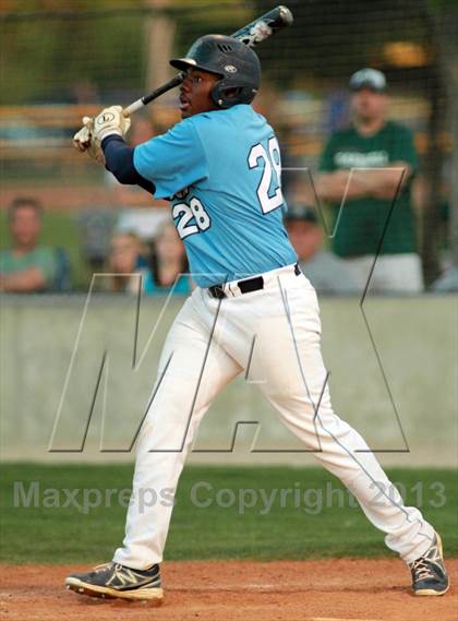 Thumbnail 2 in East vs. Derby (KSHSAA 6A Regional Final) photogallery.
