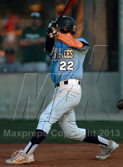 Thumbnail 1 in East vs. Derby (KSHSAA 6A Regional Final) photogallery.