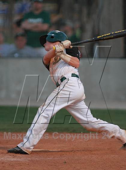 Thumbnail 2 in East vs. Derby (KSHSAA 6A Regional Final) photogallery.