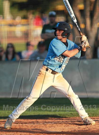 Thumbnail 2 in East vs. Derby (KSHSAA 6A Regional Final) photogallery.