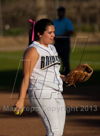Thumbnail 3 in Davis @ Central Catholic photogallery.