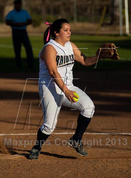 Thumbnail 3 in Davis @ Central Catholic photogallery.