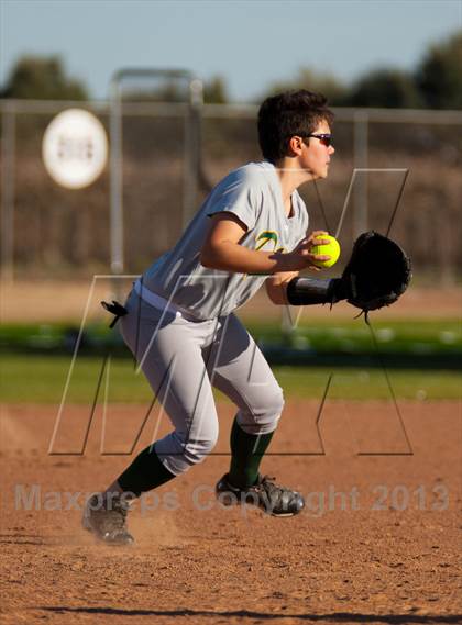 Thumbnail 2 in Davis @ Central Catholic photogallery.