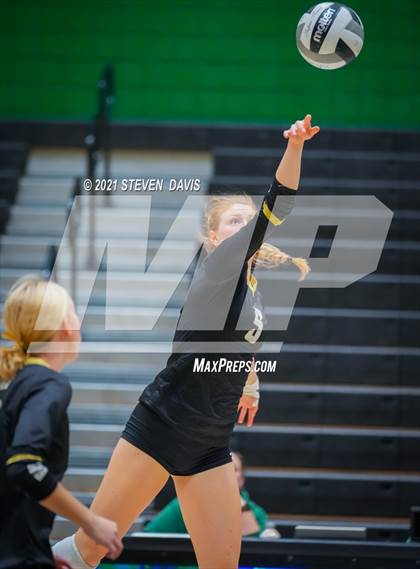 Thumbnail 1 in Mesa @ Basha (AIA Play-In) photogallery.