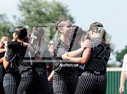 Thumbnail 2 in Forney vs Guyer (UIL 6A Softball State Semi-Final Division II) Game 3 photogallery.