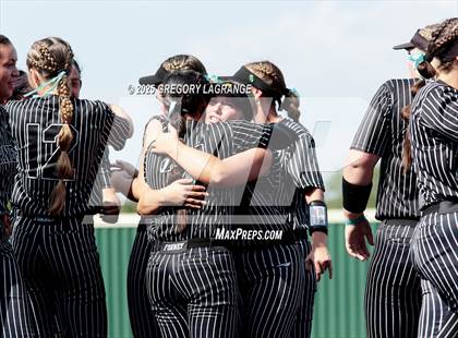 Thumbnail 3 in Forney vs Guyer (UIL 6A Softball State Semi-Final Division II) Game 3 photogallery.