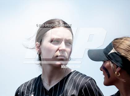 Thumbnail 2 in Forney vs Guyer (UIL 6A Softball State Semi-Final Division II) Game 3 photogallery.