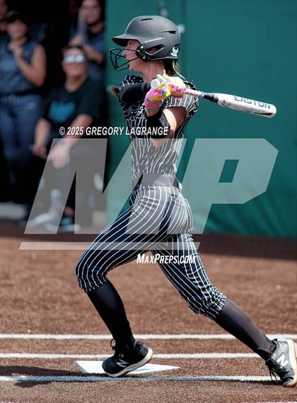 Thumbnail 1 in Forney vs Guyer (UIL 6A Softball State Semi-Final Division II) Game 3 photogallery.