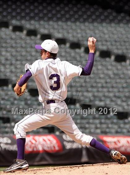 Thumbnail 3 in Holy Family vs. Eaton photogallery.