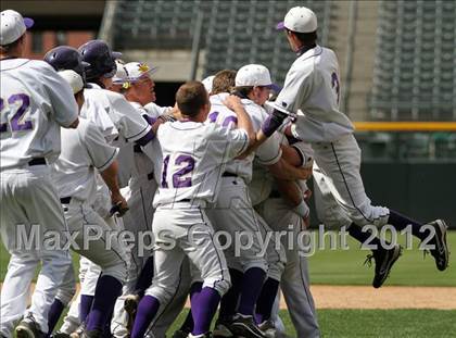 Thumbnail 3 in Holy Family vs. Eaton photogallery.